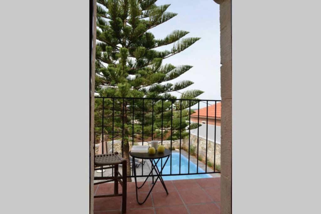 Villa Christini A Luxury Villa With Amazing Views Tzitzifes Luaran gambar